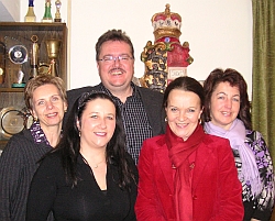 Die Mitglieder des Vereinsvorstandes v.l.n.r.: Gerhild Puff, Silvia Stultschnig, Ing. Gerhard Puff, Elfriede Zimmel, Monika Katschnig.