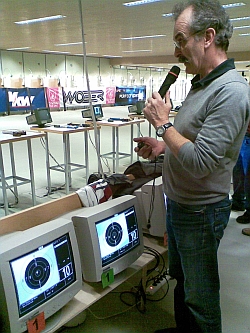 Landessportleiter Viktor Knünz bei der Ansage zum 2. Stechen