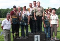 Mannschaft 1.  3. Platz von links nach rechts: Ing. Leibetseder, Roithmayr M., Spachinger, Auer, Krenmaier, Eisenhuber, Strasser, Holzer, Keimelmayr, Dr. Zerobin Karin Mannschaft 1.  3. Platz von links nach rechts: Ing. Leibetseder, Roithmayr M., Spachinger, Auer, Krenmaier, Eisenhuber, Strasser, Holzer, Keimelmayr, Dr. Zerobin Karin