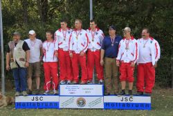Mannschaft v.l.n.r.-OÖ. Schützen: 1. Platz:  Permanschlager J. jun, An der Lan J., Permannschlager T., (Mitte) 3. Platz:  Bernhardt, Roithmayr R., Permannschlager J. sen. (rechts) Mannschaft v.l.n.r.-OÖ. Schützen: 1. Platz:  Permanschlager J. jun, An der Lan J., Permannschlager T., (Mitte) 3. Platz:  Bernhardt, Roithmayr R., Permannschlager J. sen. (rechts)