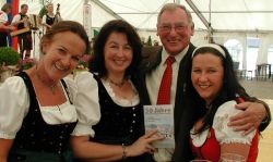 Der SV zu Klagenfurt gratuliert dem SV Völkermarkt zum 50 Jahr-Jubiläum Der SV zu Klagenfurt gratuliert dem SV Völkermarkt zum 50 Jahr-Jubiläum