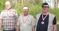 Senioren I v.l.n.r.: Geweßler, Holzer, Auer Senioren 1