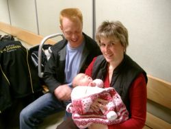 Familie Hofele: Nachwuchsförderung bei der USG Gisingen: Mama Michaela schoß 372Ringe Familie Hofele: Nachwuchsförderung bei der USG Gisingen: Mama Michaela schoß 372Ringe