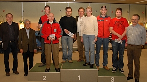 Die Klassensieger mit Landesehrenoberschützenmeister Dr. Gottfried Feurstein, Ligaleiter Norbert Gwehenberger und Landessportleiter Viktor Knünz